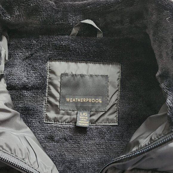 Weatherproof black sleeveless puffer vest - Picture 5 of 9